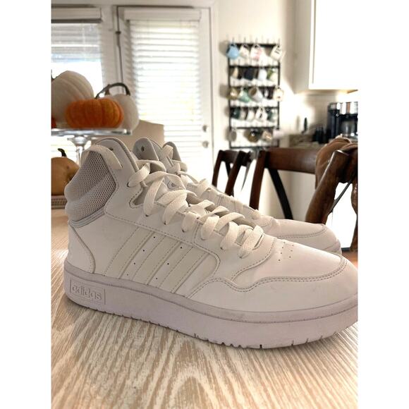 New Size 8 Women’s adidas Hoops 3.0 Mid White Dash Grey Classic shoes Basketball - Picture 2 of 6